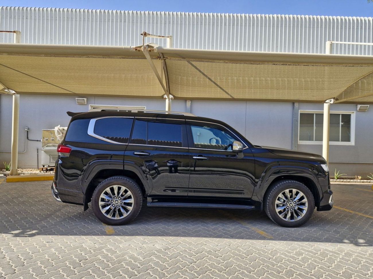 تويوتا لاند كروزر 2026 RHD	LAND CRUISER ZX 300 3.5L PETROL BRAND NEW 0KM