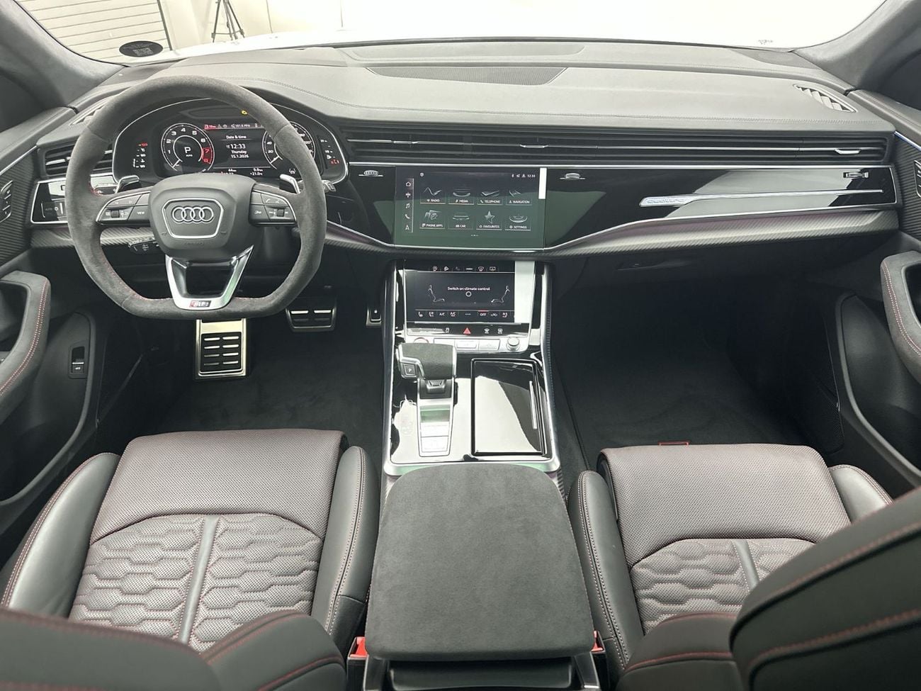 أودي RSQ8 RS Q8 SUV Performance 640hp Carbon Edition (Ref# 23677)