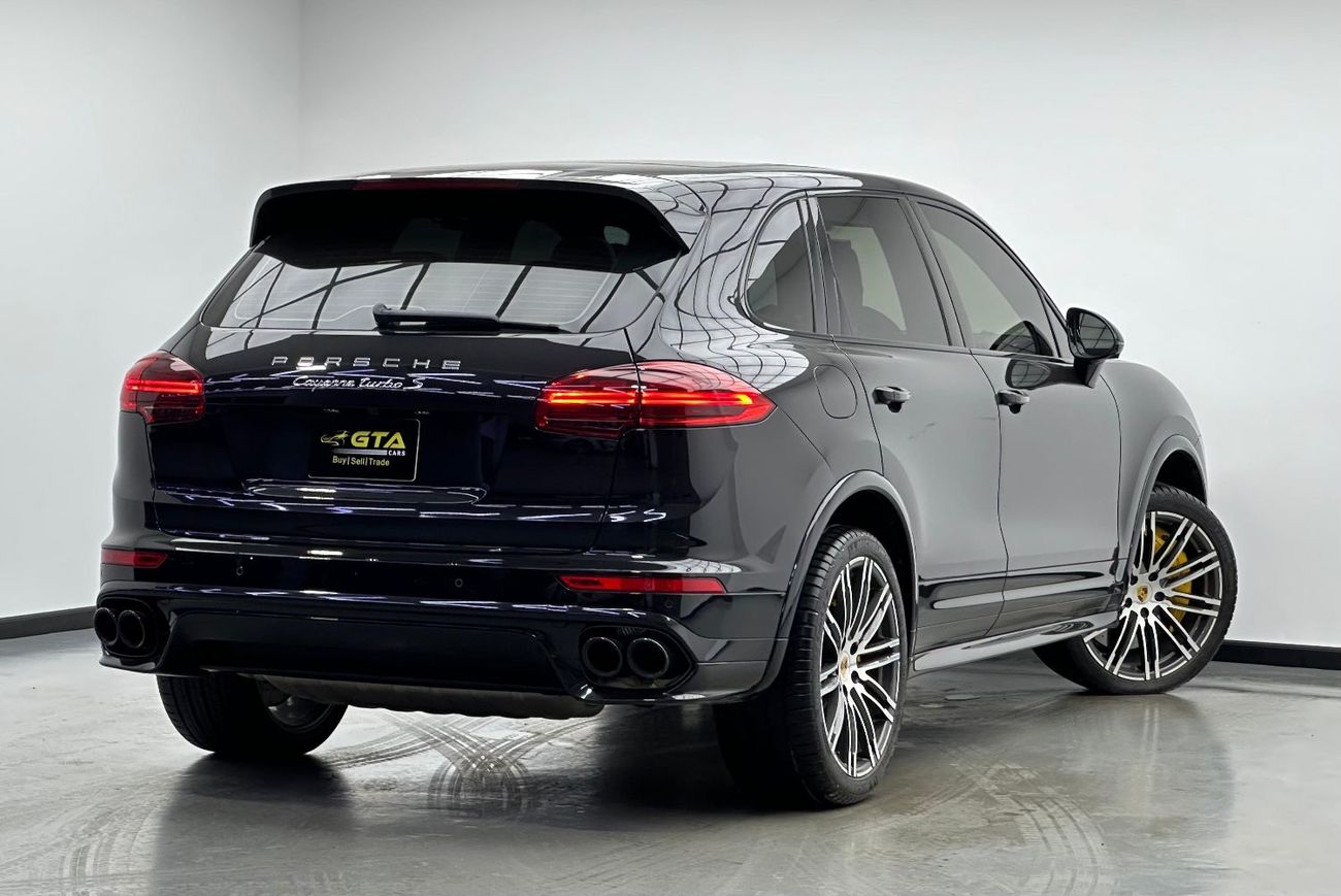 Porsche Cayenne Turbo S 4.8L (570 HP) 2016 Porsche Cayenne Turbo S, Service History, Carbon Fiber Interior, Excellen