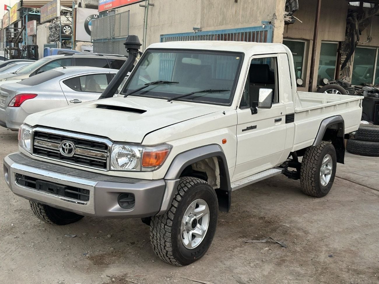 Toyota Land Cruiser Pick Up LX AC PWR OPT 2012 model single cabin full options