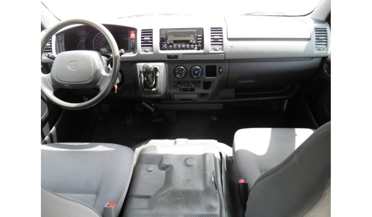 Toyota Hiace 2010 ref#672