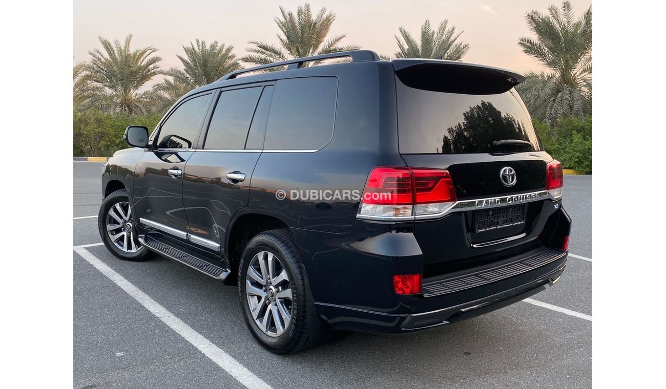 Toyota Land Cruiser Toyota Land Cruiser VXR 2016 V8 5.6L Diesel Orginall Paint - Perfect condition - Full Options