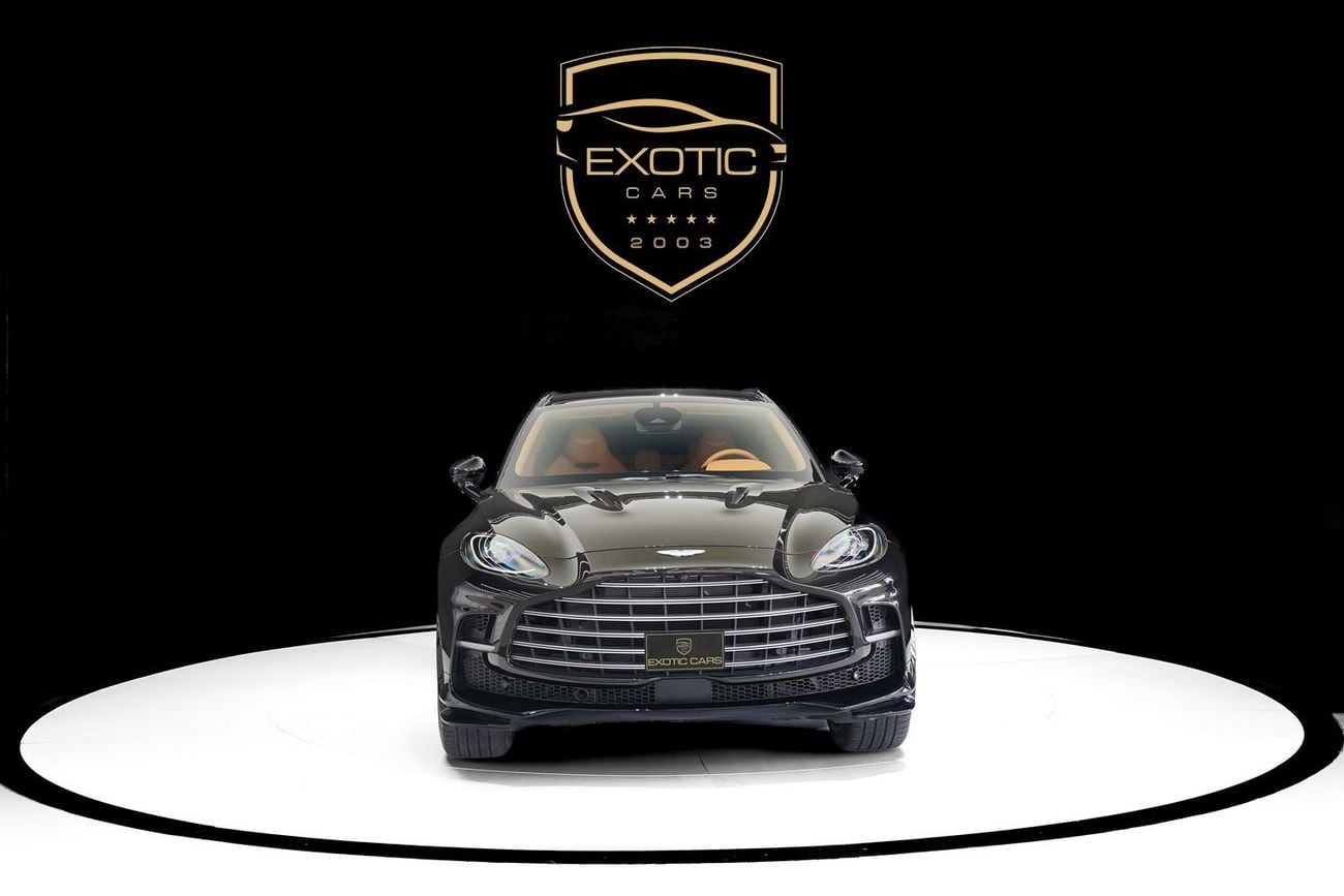 أستون مارتن Dbx707 STD