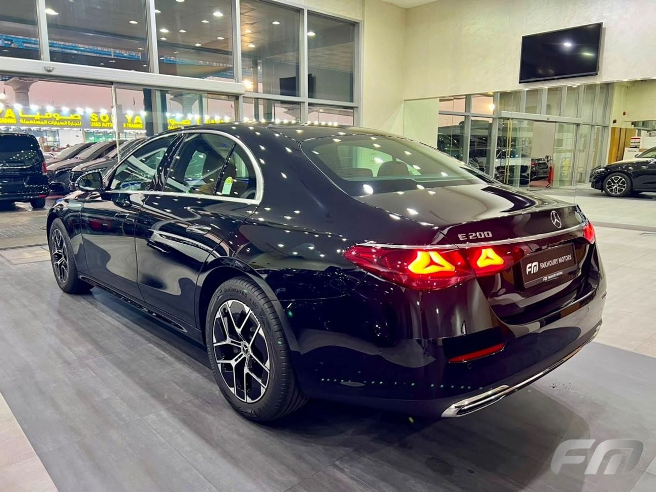 مرسيدس بنز E200