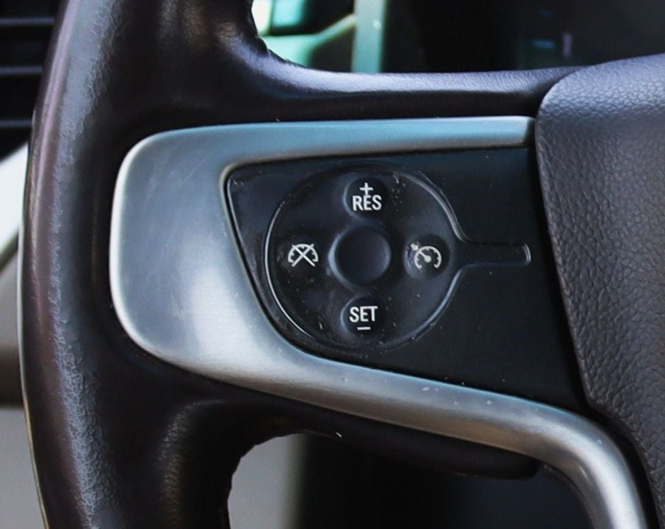 جي أم سي يوكون XL جى أم سى يوكون XL- خليجى - 2020 - بدون حوادث - بمحرك 5.3 - عدد8سلندر-7مقاعد -بحاله ممتازه