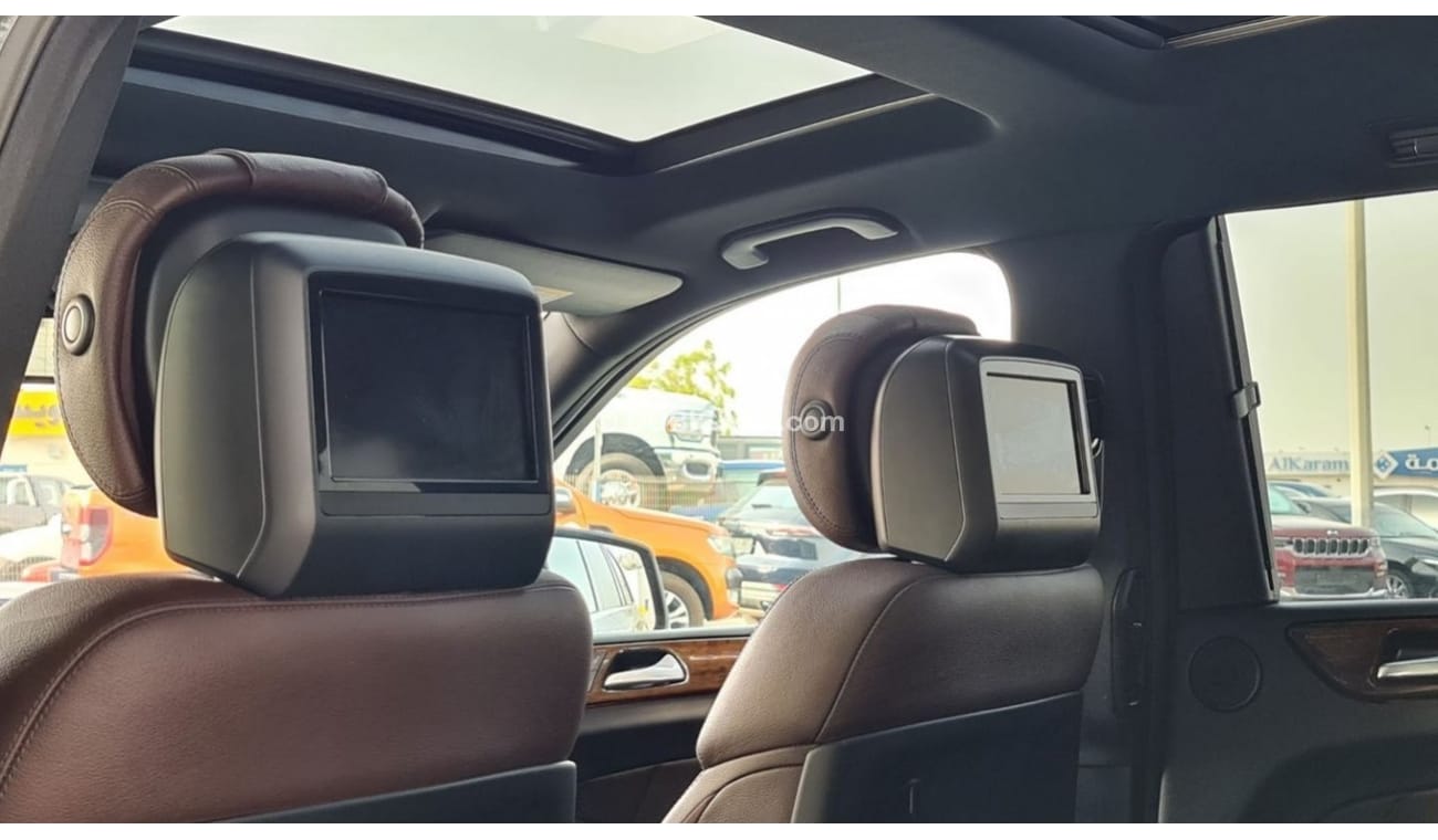Mercedes-Benz GL 500 2015 4.7L Turbocharged V8 Partial Service History GCC Perfect Condition