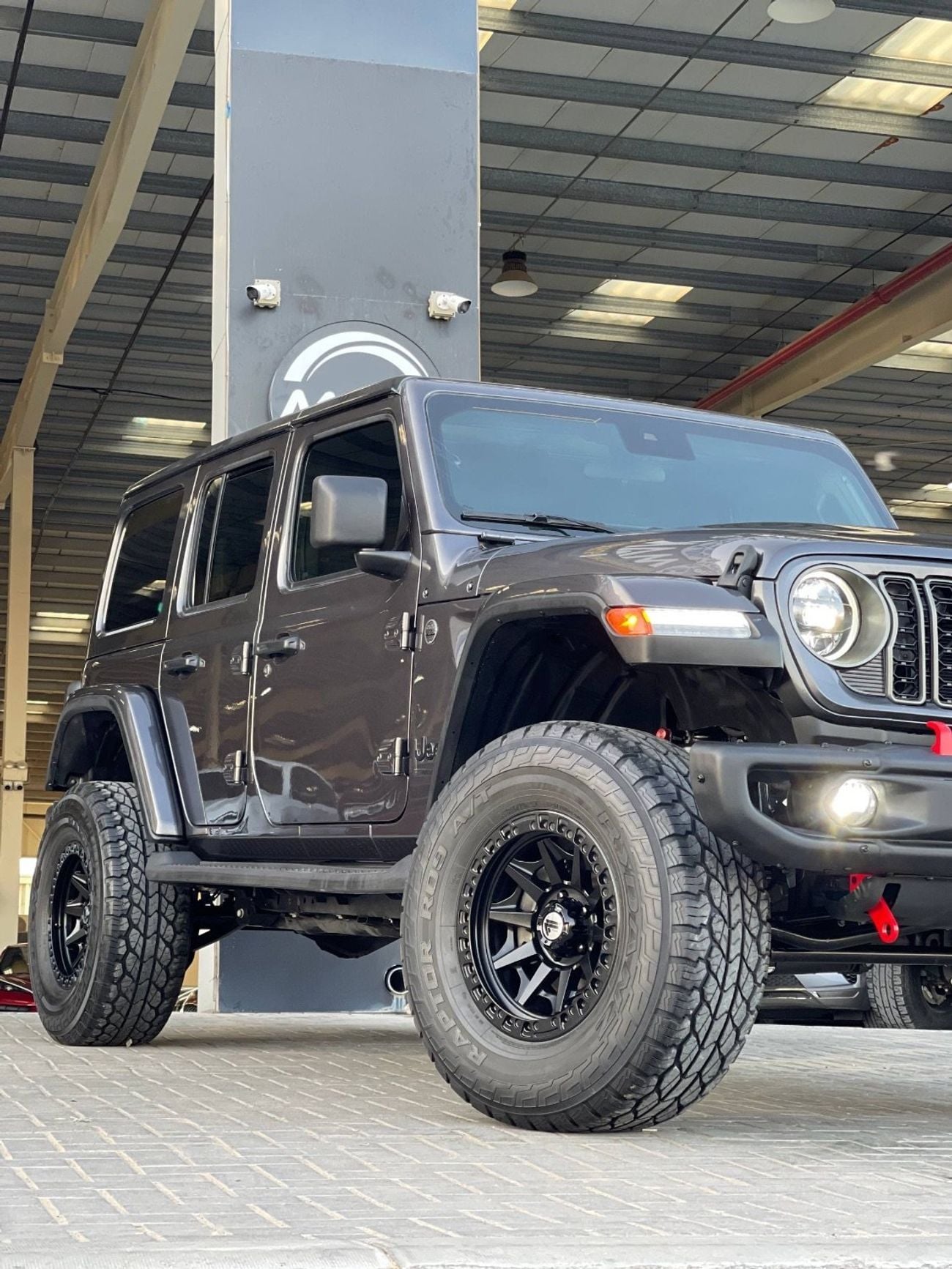 Jeep Wrangler Unlimited Sport 3.6L A/T JL / 3.6L V6 / RADAR /HURRICANE ADJUSTABLE /RADAR / LINE ASSIST / LOW MILEA