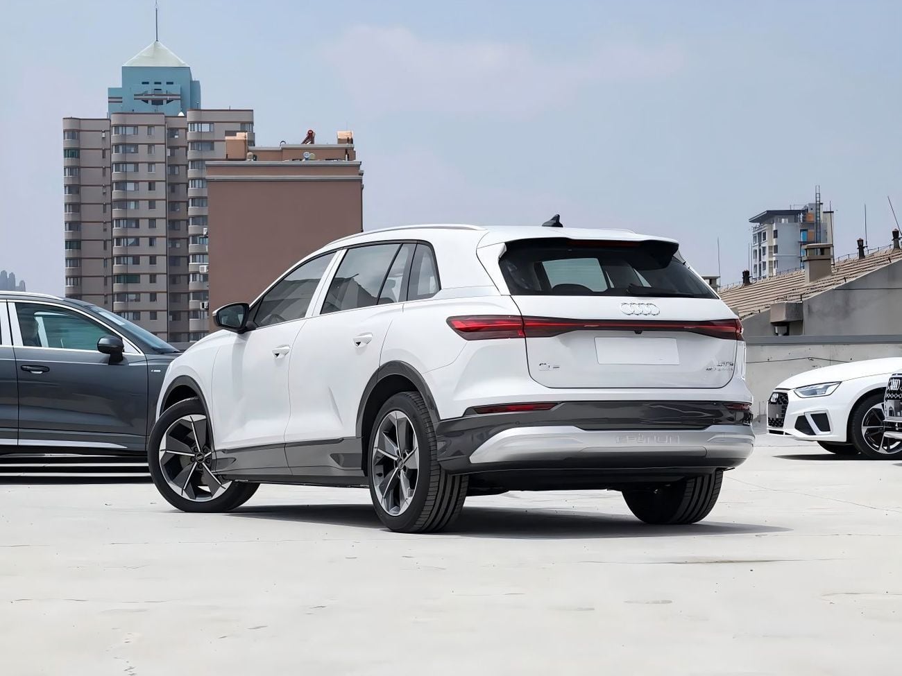 Audi Q5  40 e-tron Shining Jinyi Set Parameter