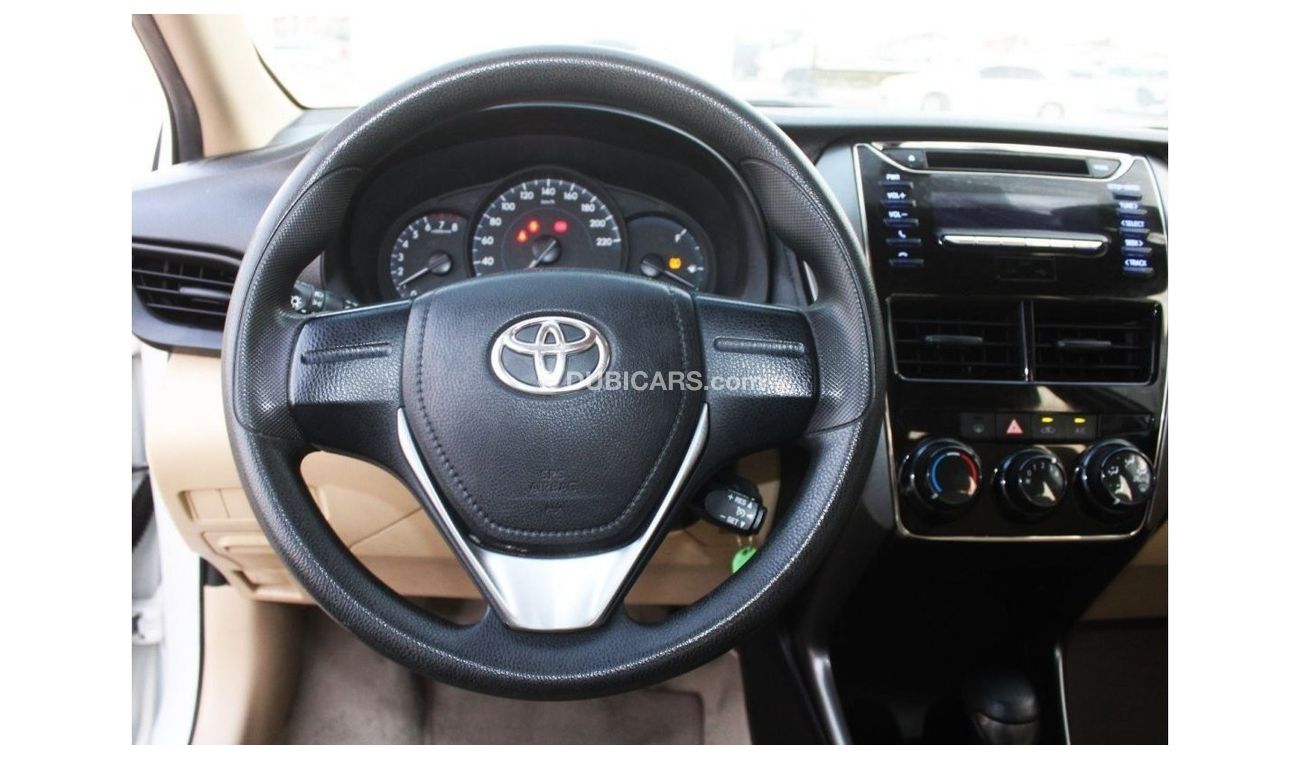 تويوتا يارس SE+ تويوتا يارس 2022 خليجي بحالة ممتازة