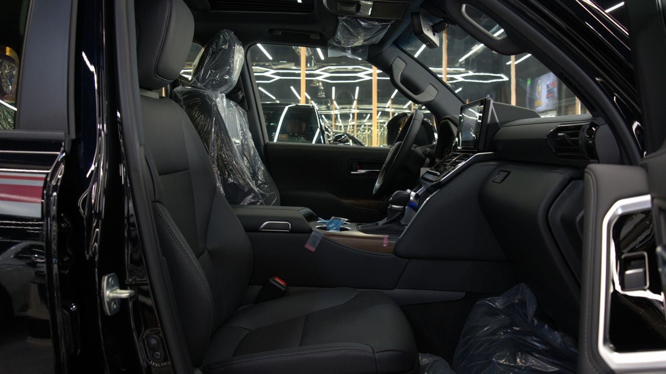 Toyota Land Cruiser GXR 3.5 L V6