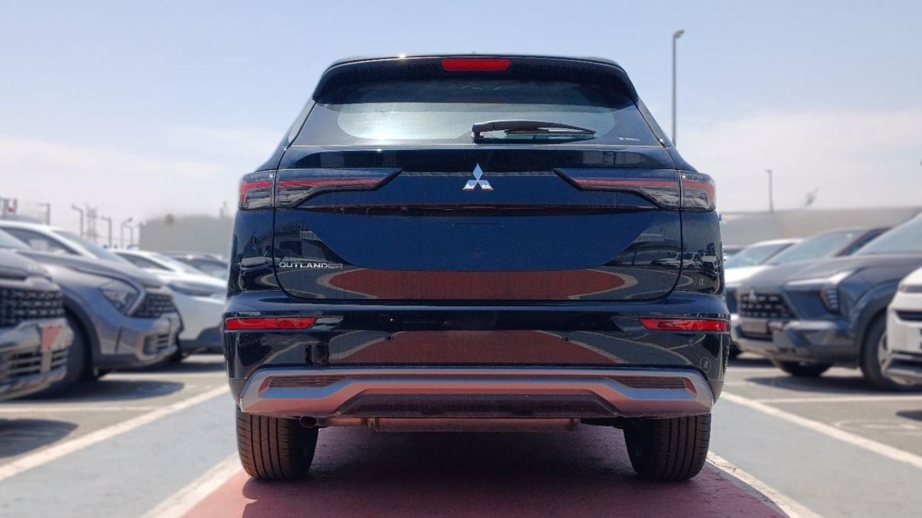 ميتسوبيشي آوتلاندر H Line 2.5L Petrol 4WD 2026YM