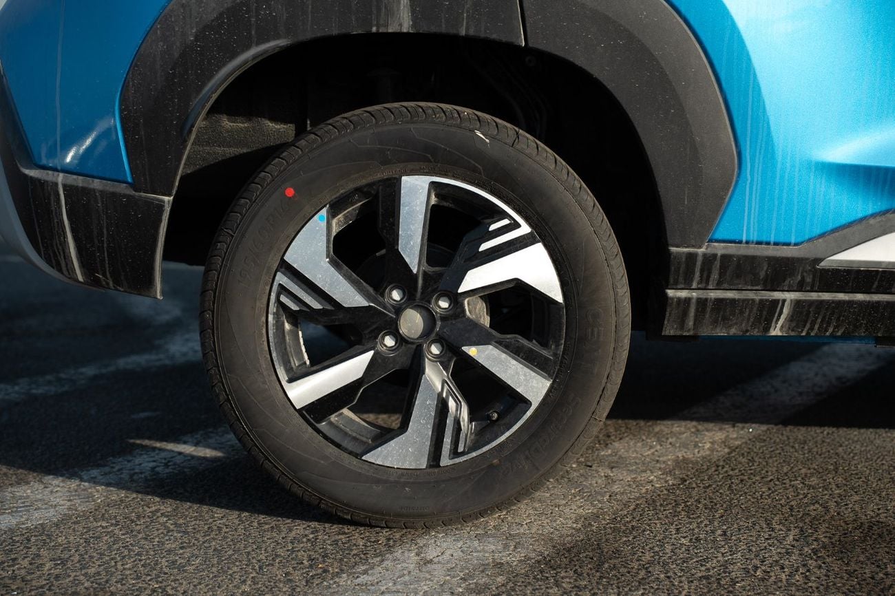 نيسان ماغنيت SL