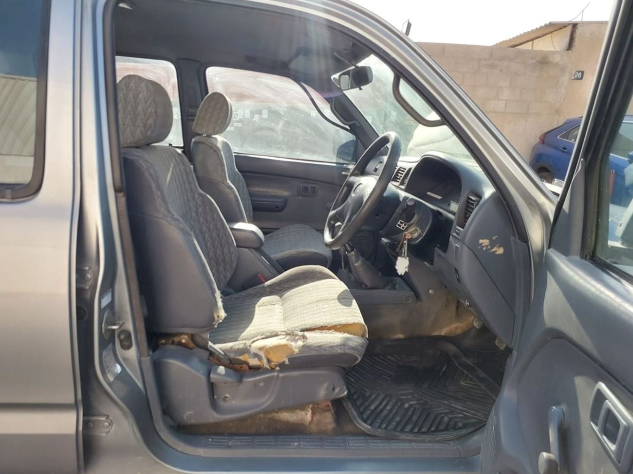 تويوتا هيلوكس TOYOTA HILUX PICKUP RHD 2003 MODEL 3.0 L DIESEL MANUAL(PM28834)