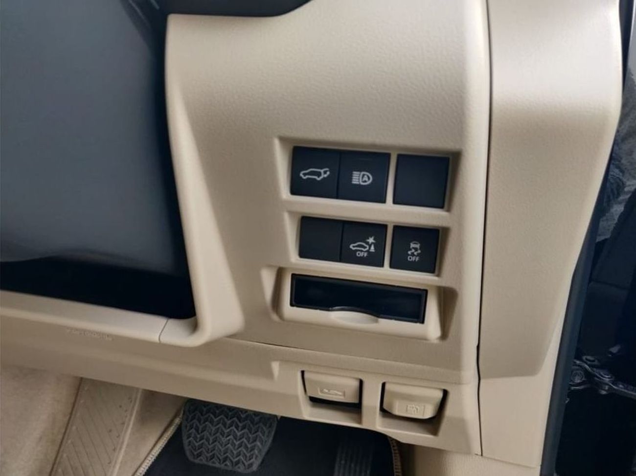 تويوتا لاند كروزر LAND CRUISER RHD SAHARA