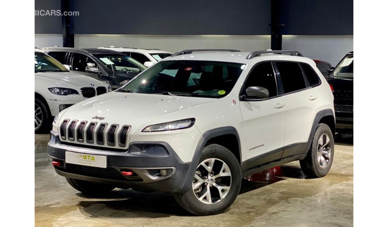 جيب شيروكي 2014 Jeep Cherokee Trailhawk, Warranty, Service History, GCC