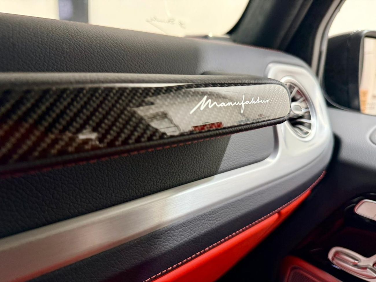 Mercedes-Benz G 63 AMG STD 4.0L NIGHT PACKGE