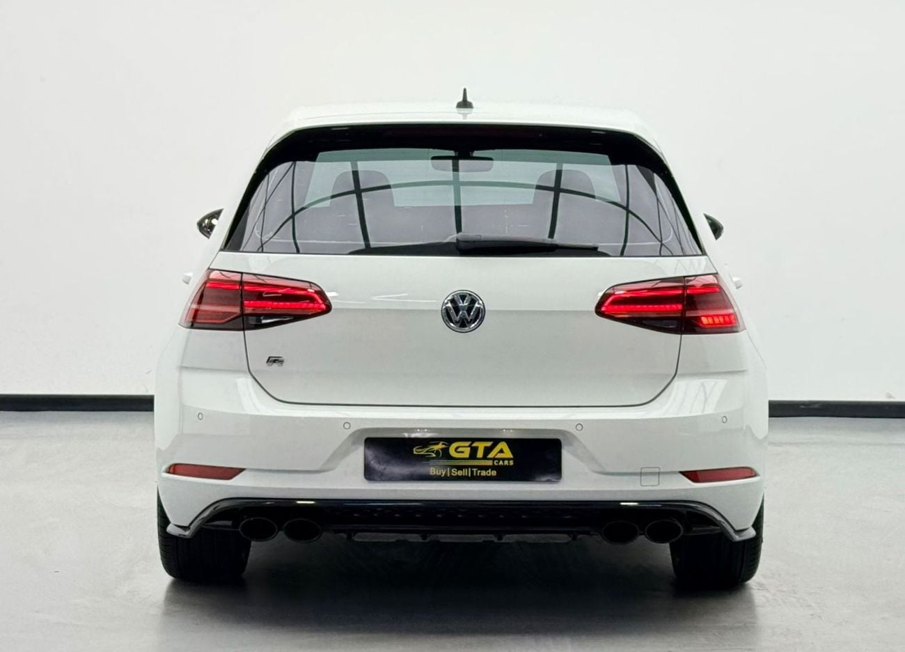 Volkswagen Golf 2018 Volkswagen Golf R, Full Service History, Fully Loaded, Excellent Condition, GCC