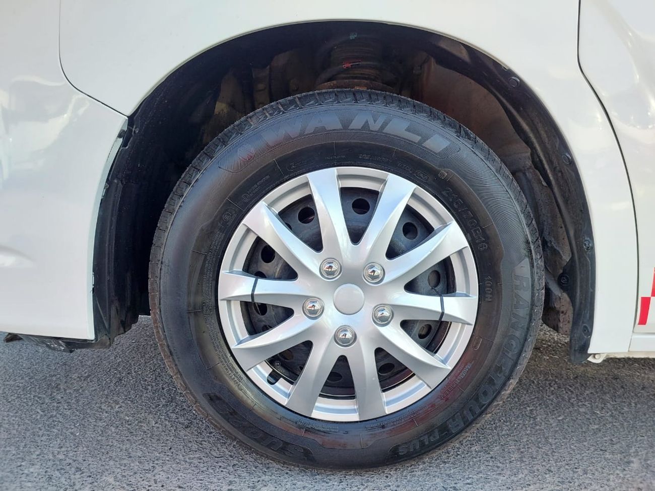 Toyota Hiace TOYOTA HIACE VAN AMBULANCE RHD 2020 MODEL 2.8 L DIESEL AUTOMATIC(PM04938)