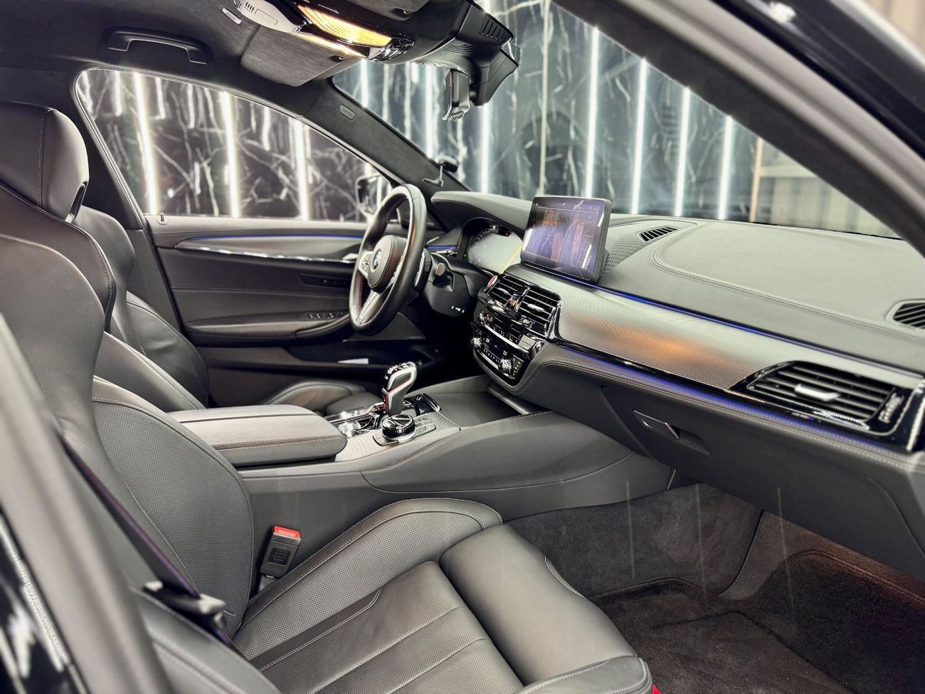 BMW M5 Competition 4.4L (600 HP) 2023 BMW M5, 2027 BMW Warranty + Service Pack, Fully Loaded, Very Low Kms,