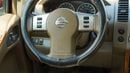 Nissan Pathfinder LE