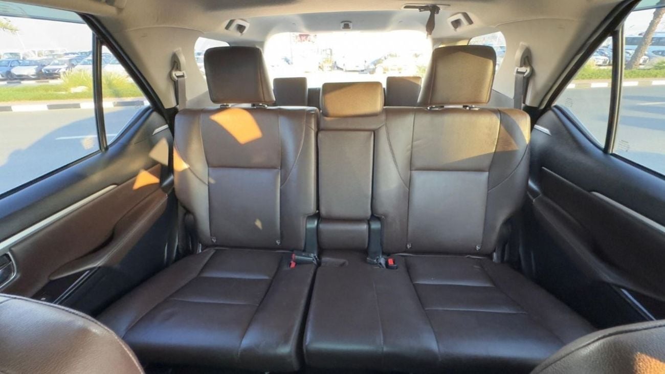 Toyota Fortuner LEGENDER BODY KIT INSTALLED | REAR VIEW CAMERA | ELECRIC SEAT | 2.8L DIESEL | RHD | 2016