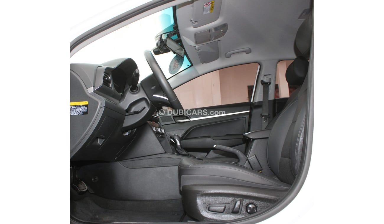 Hyundai Avante HYUNDAI AVANTE 2020 WHITE IMPORTED FROM KOREA EXCELLENT CONDITION WITHOUT ACCIDENT