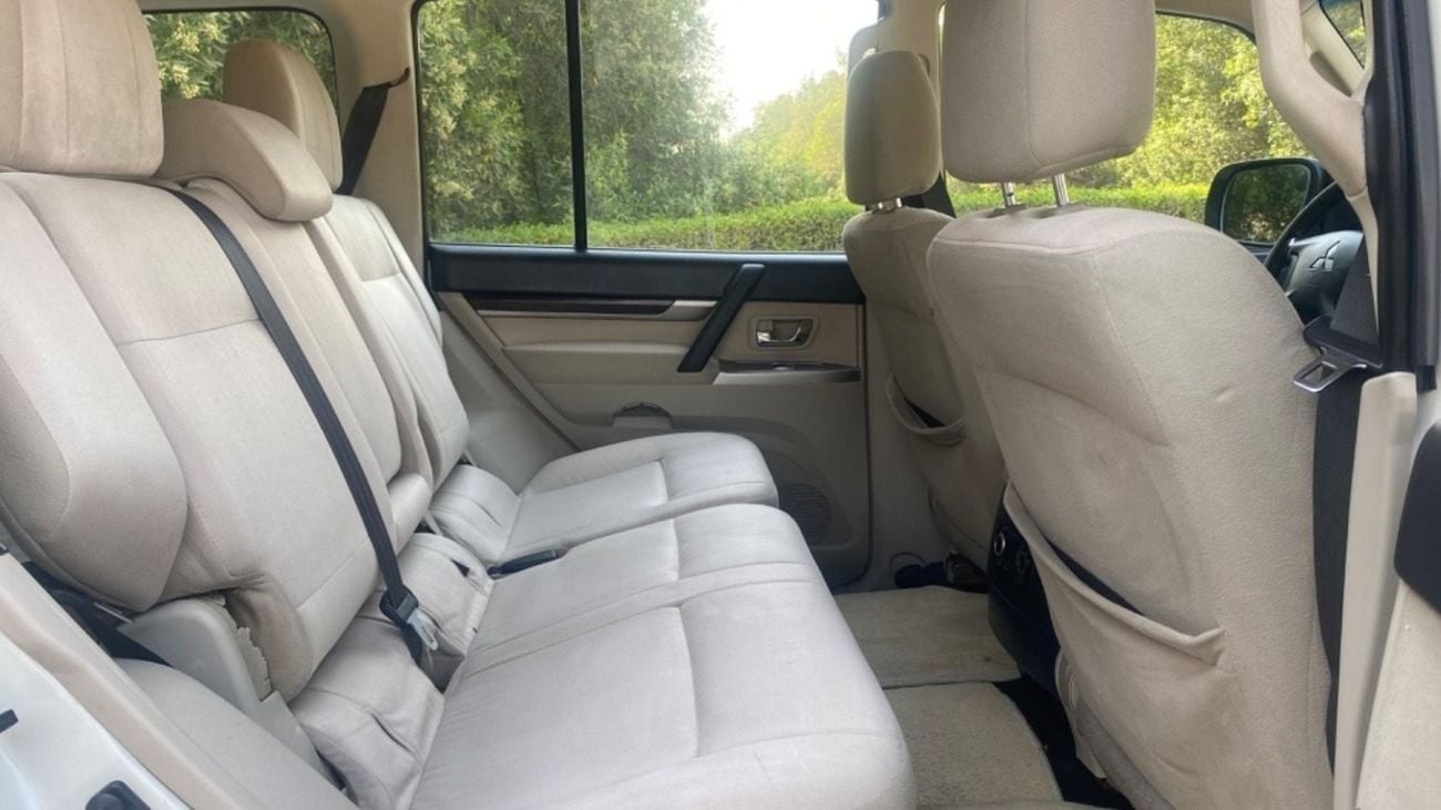 ميتسوبيشي باجيرو GLS Std