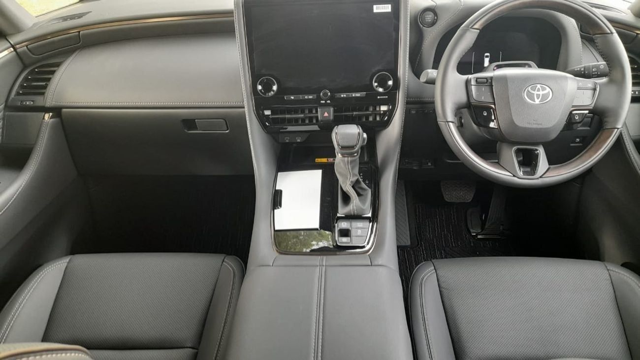 تويوتا ألفارد Executive Lounge