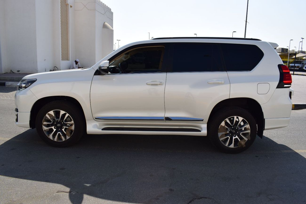 Toyota Prado Toyota Prado VXR 4.0L 4WD, Model:2023. Only done 15000 km