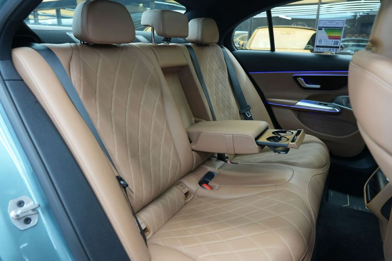 Mercedes-Benz E300 Mercedes-Benz E 300 | 2025 GCC 0km | Agency Warranty | AMG Sports Package | Black Piano Trim