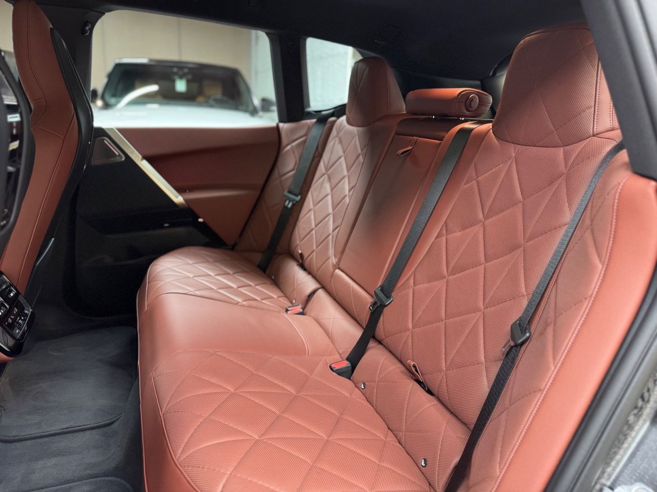 بي أم دبليو iX xDrive40