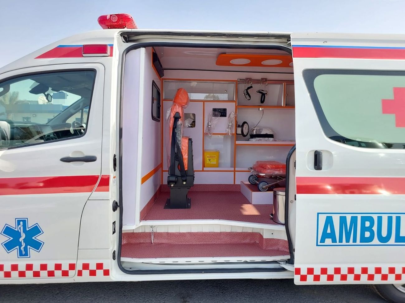 Toyota Hiace TOYOTA HIACE VAN AMBULANCE RHD 2020 MODEL 2.8 L DIESEL AUTOMATIC(PM04938)