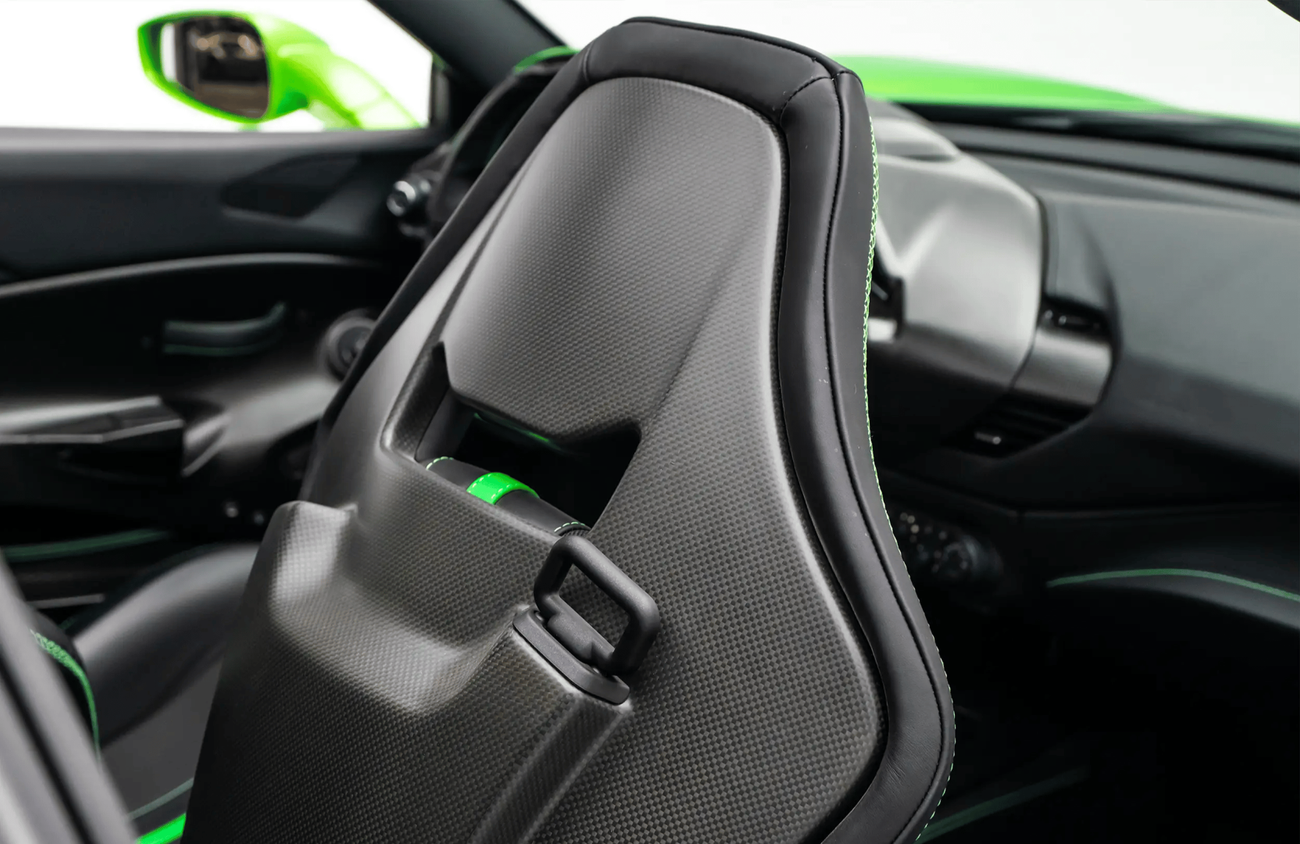 فيراري 488 بيستا سبايدر 3.9L V8 Twin-Turbocharged Engine