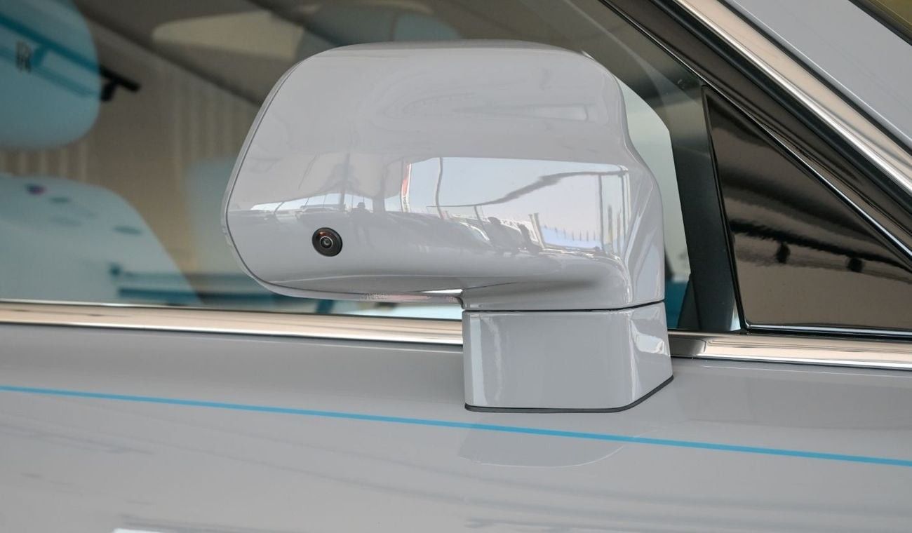 Rolls-Royce Cullinan Rolls Royce Cullinan Silver Badge | 2025