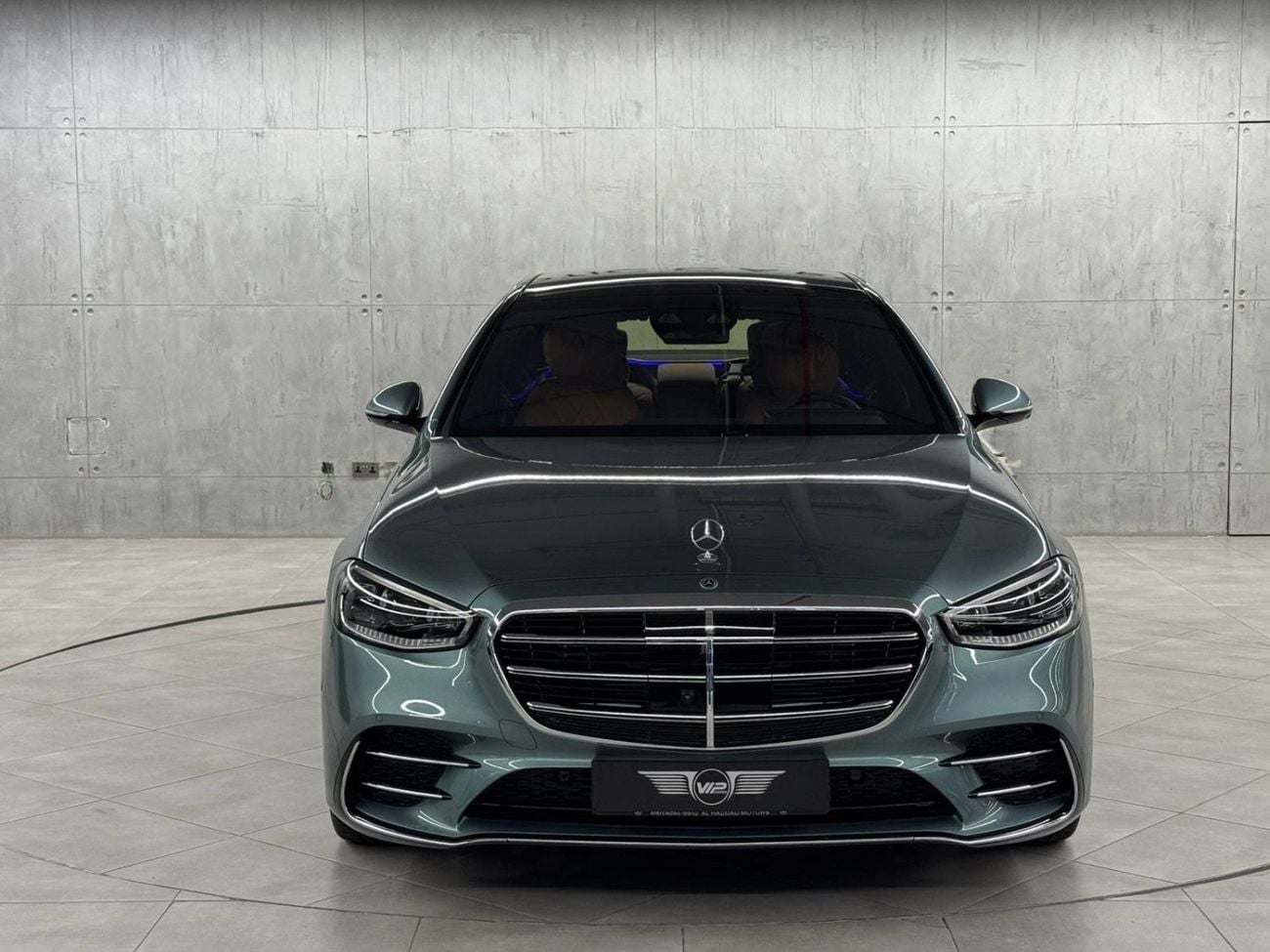 Mercedes Benz S500 4MATIC L 4MATIC - Brand New - GCC Specs - Warranty Available