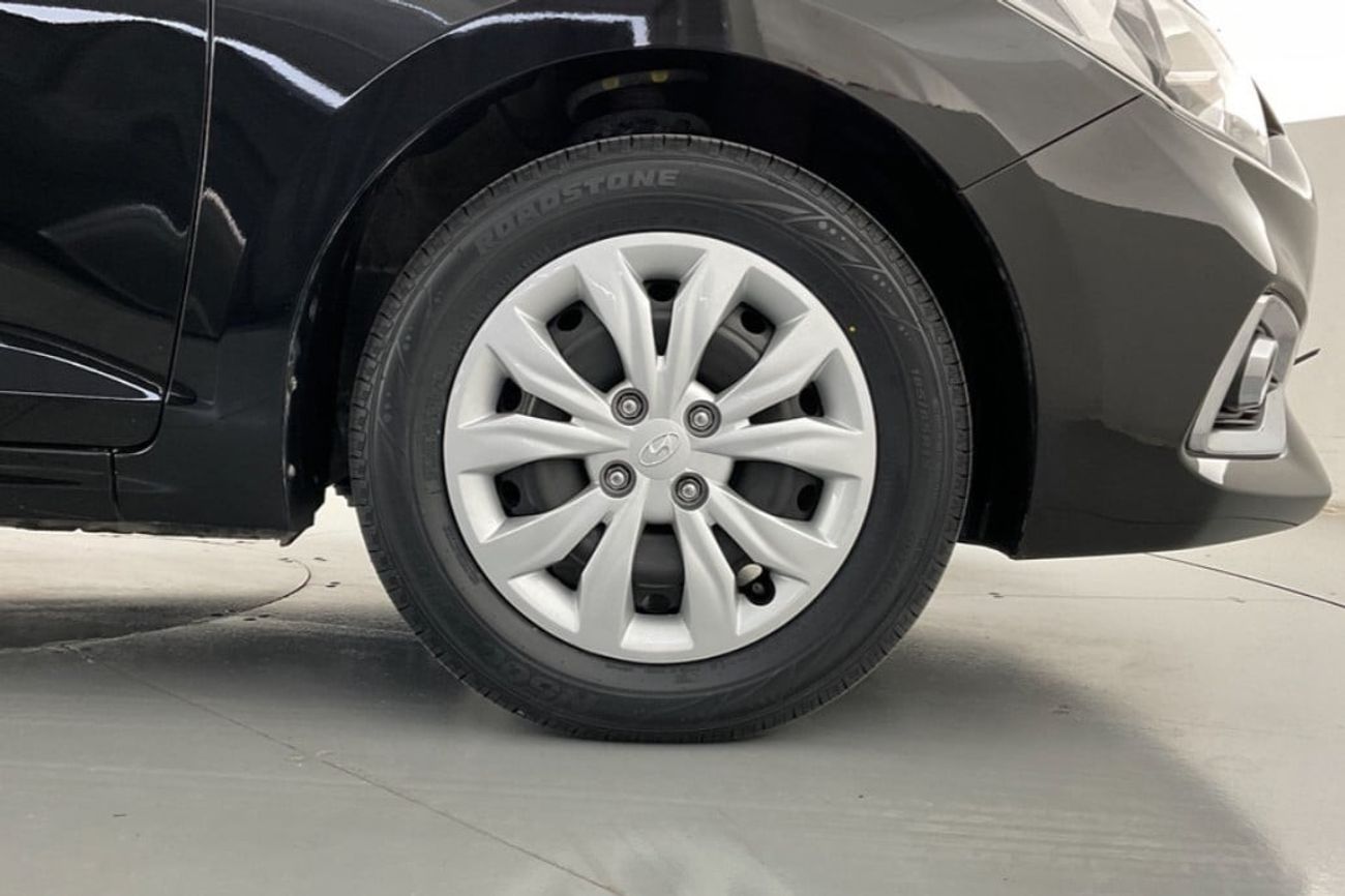 هيونداي أكسنت Smart / GL | عرض العيد الحصري | خالية من أضرار الفيضانات