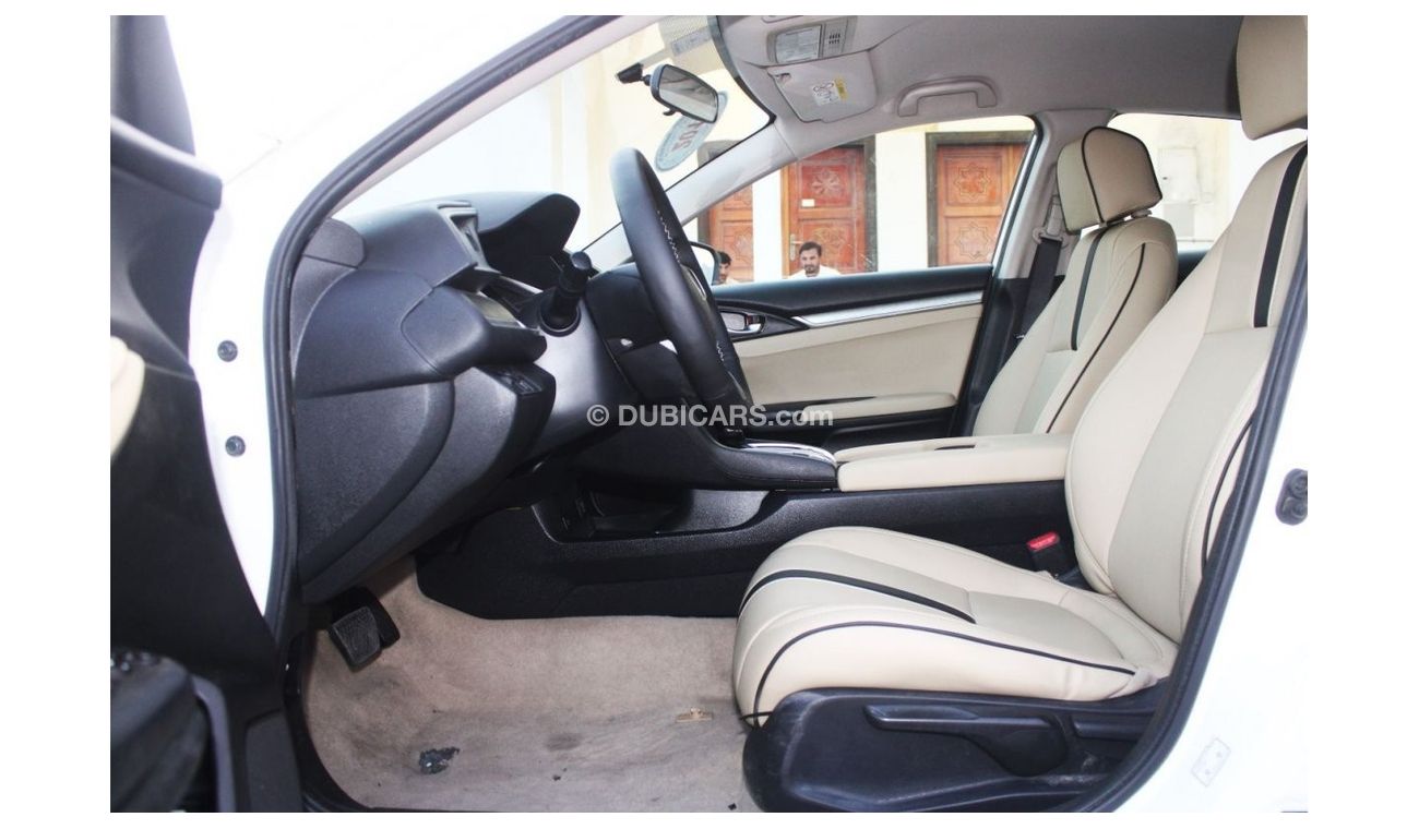 Honda Civic DX Honda Civic 2017 GCC, in excellent condition