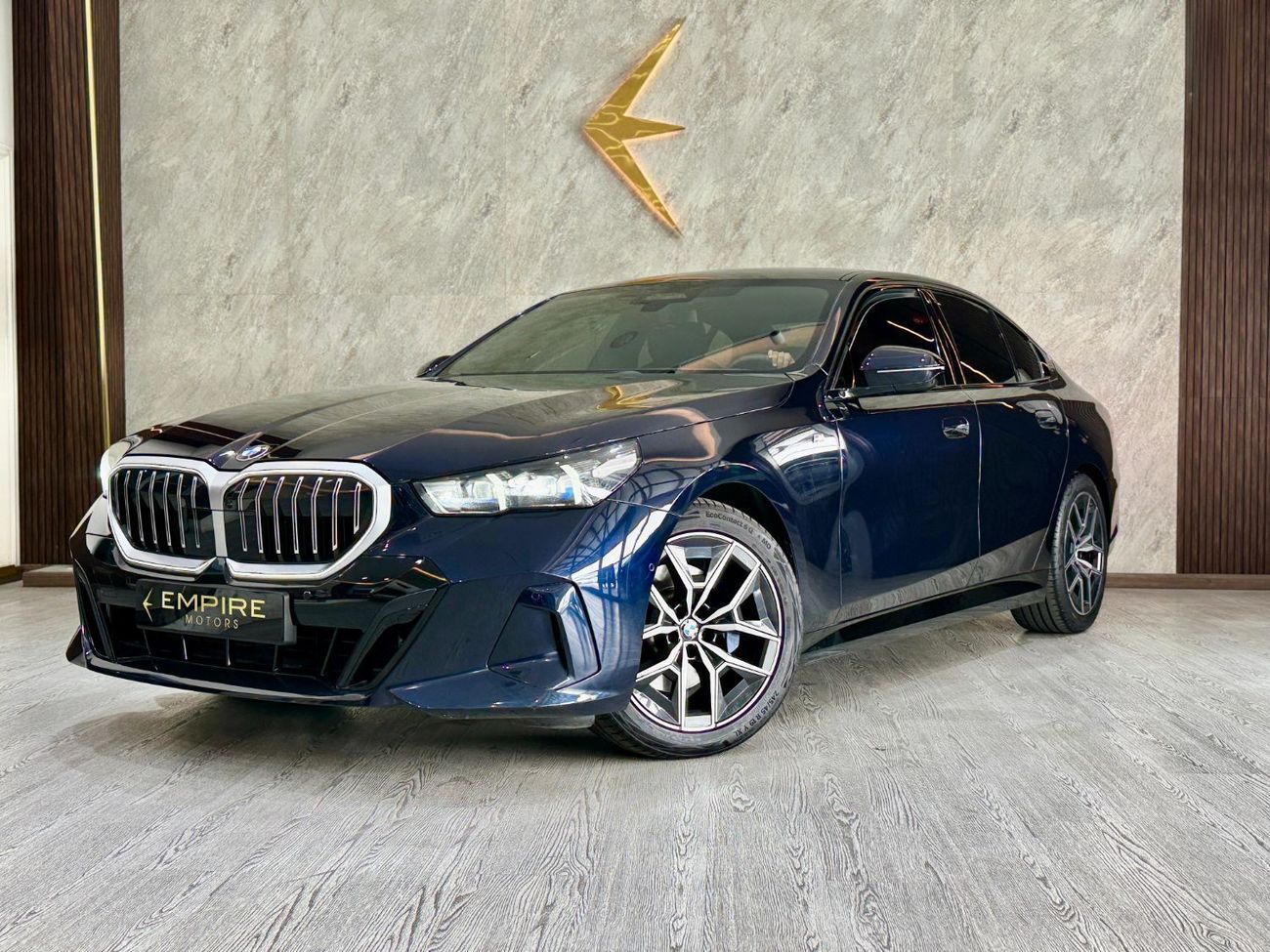 بي أم دبليو 520i BMW 520I M SPORT 2024 UNDER WARRANTY FULL OPTION