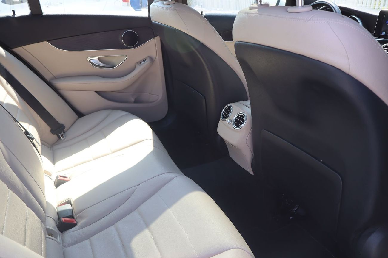 مرسيدس بنز C 200 GCC