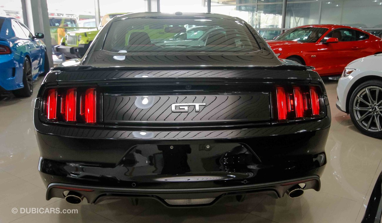 Ford Mustang GT Premium Plus 3 yrs or 100k km Gulf Warranty- 60000 km Free service at Al Tayer Motors