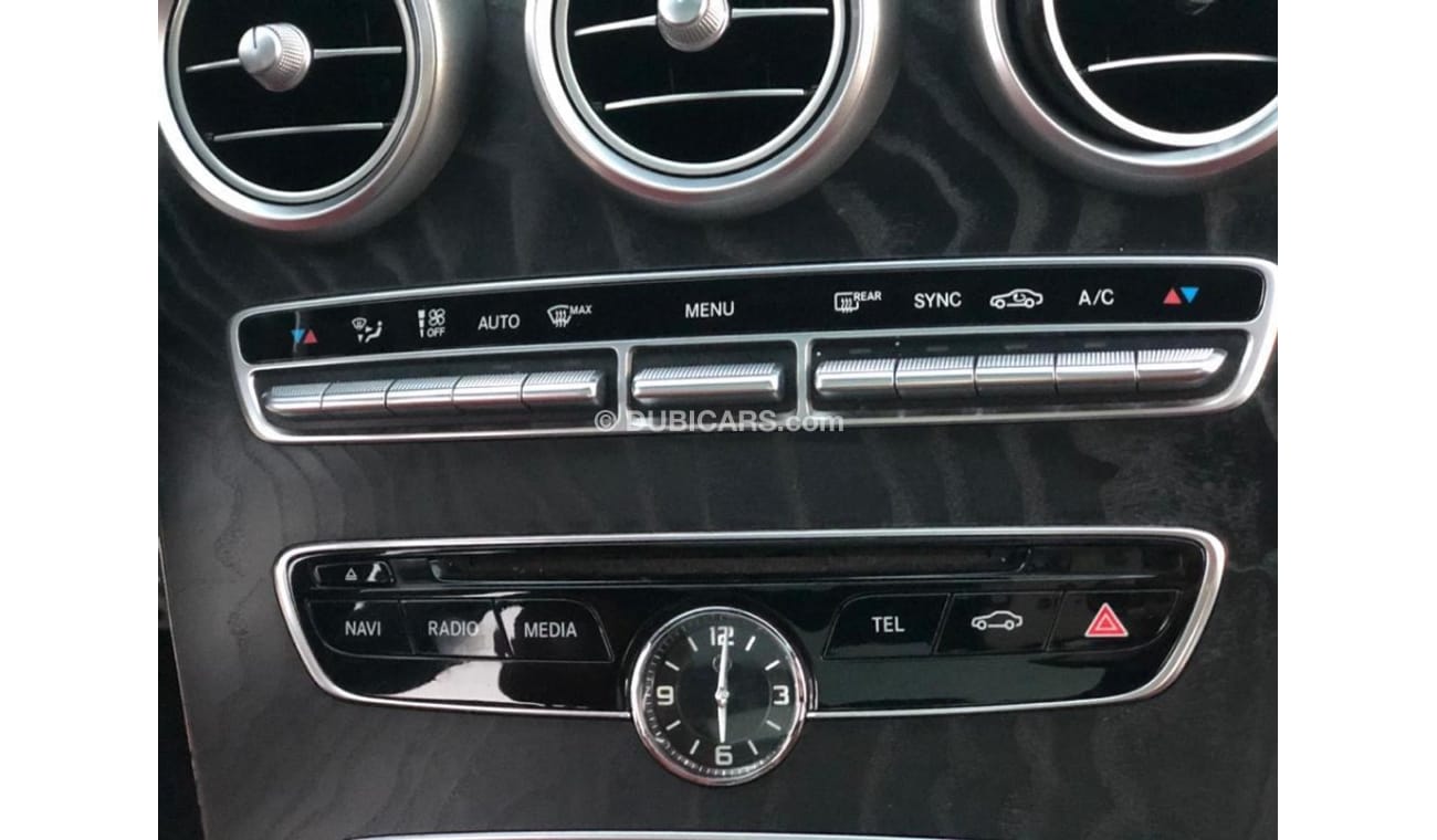 مرسيدس بنز C 200 موديل 2016 خليجي فل مواصفات كراسي جلد ومثبت سرعه وتحكم كهربي كامل ونظام صوت ممتاز وكاميرا خلفيه ومدخ