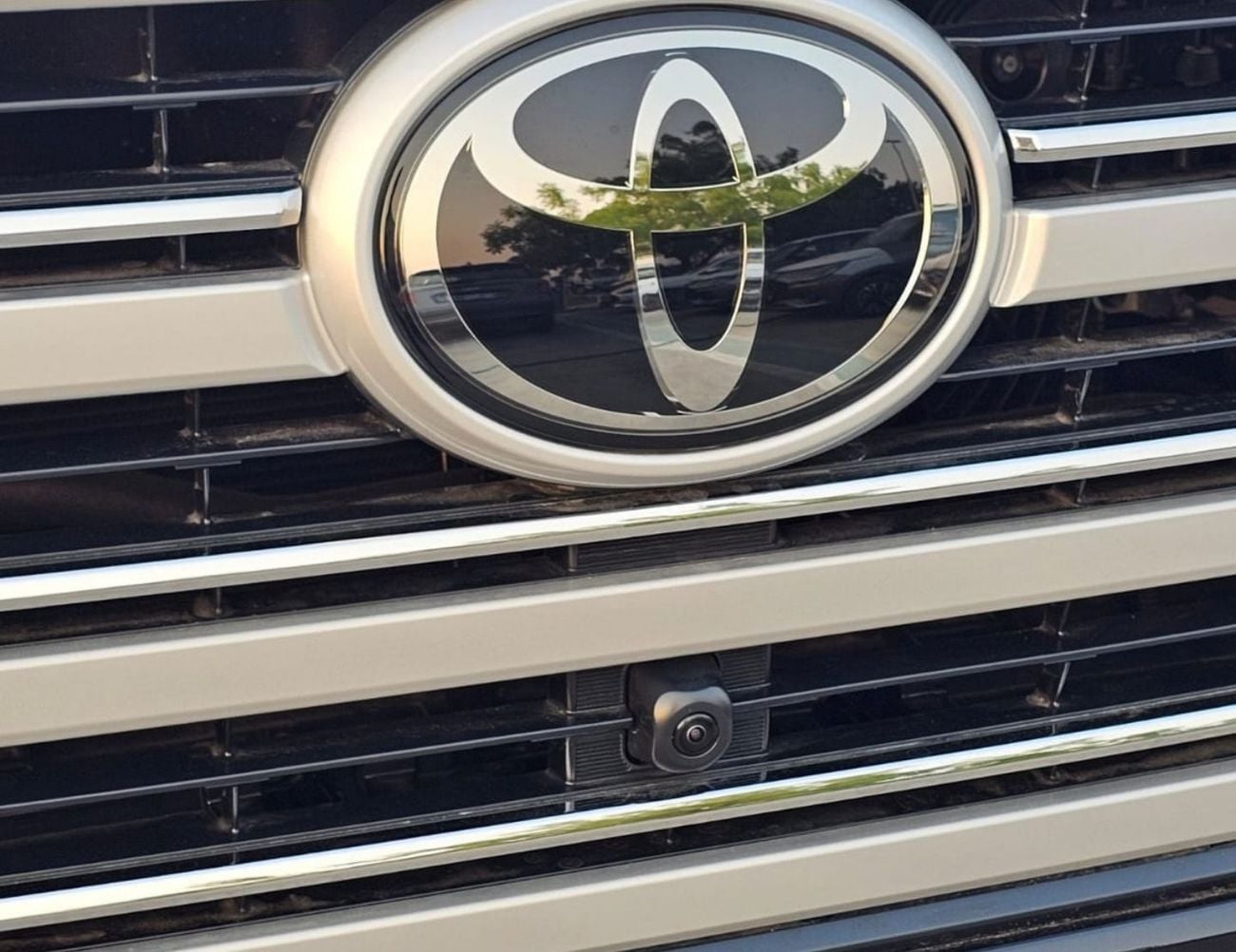 Toyota Land Cruiser VX TOYOTA LANDCRUISER LC300 VX TWIN TURBO || RADAR | JBL,BIG DVD, REAR ENTERTAINMENT | DIESEL AT 3.3L V
