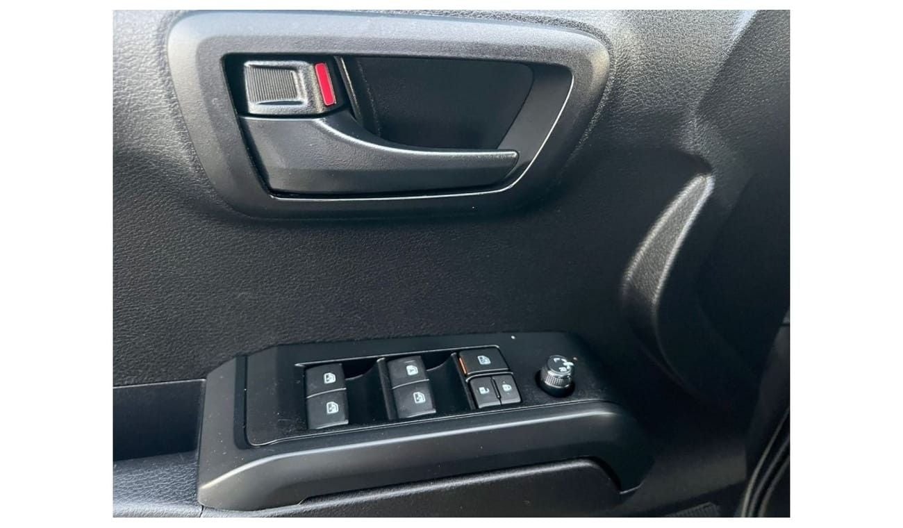 تويوتا تاكوما 2023 Toyota Tacoma, Double Cab - 3.5L - V6 - 4X4 - 4wheel Drive - 19811 mileage - PW - Camera - AT