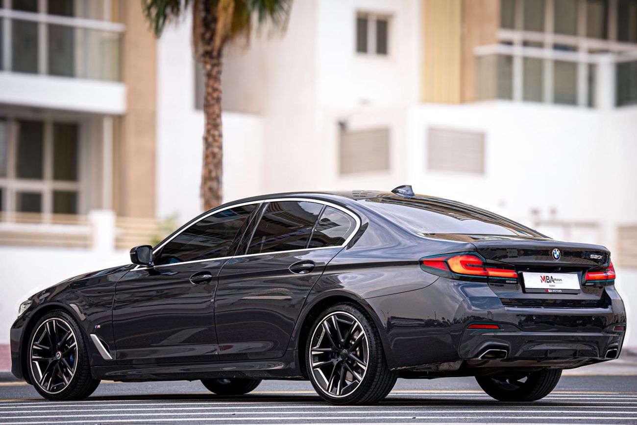BMW 520i M Sport Comfort 2.0L