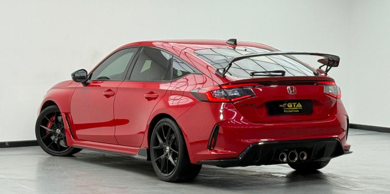 هوندا سيفيك تايب آر 2.0L MT 2023 Honda Civic Type R ,Honda Warranty+Service Contract ,Full Honda Service history ,GCC