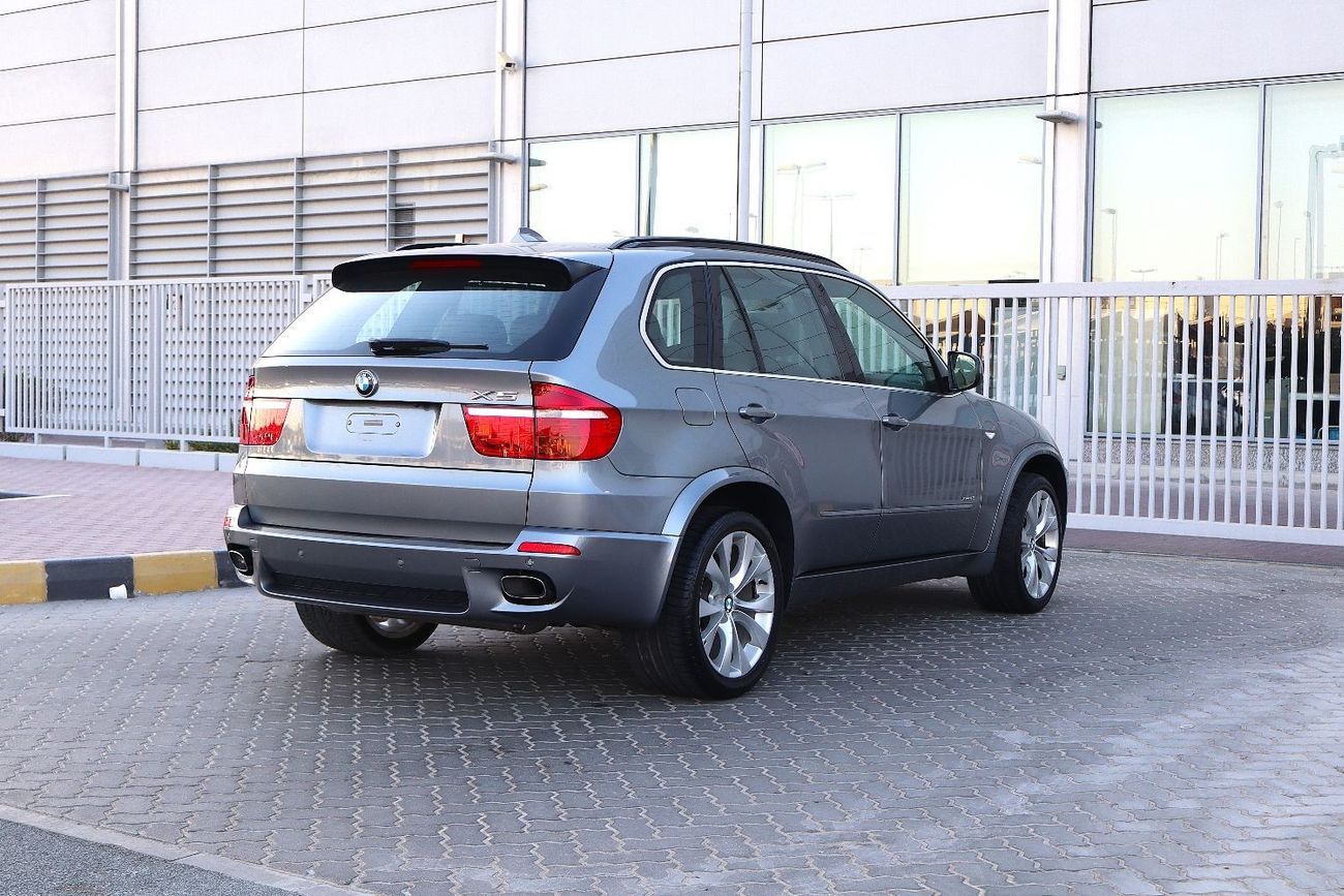 BMW X5 XDRIVE 4.8I GCC