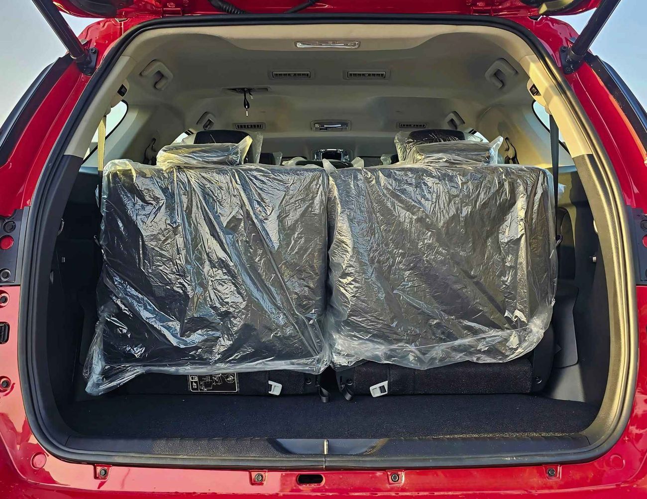 تويوتا فورتونر SR5 ADVENTURE / 4.0L V6 PETROL / PUSH START / REAR A/C (CODE # SR5DV)