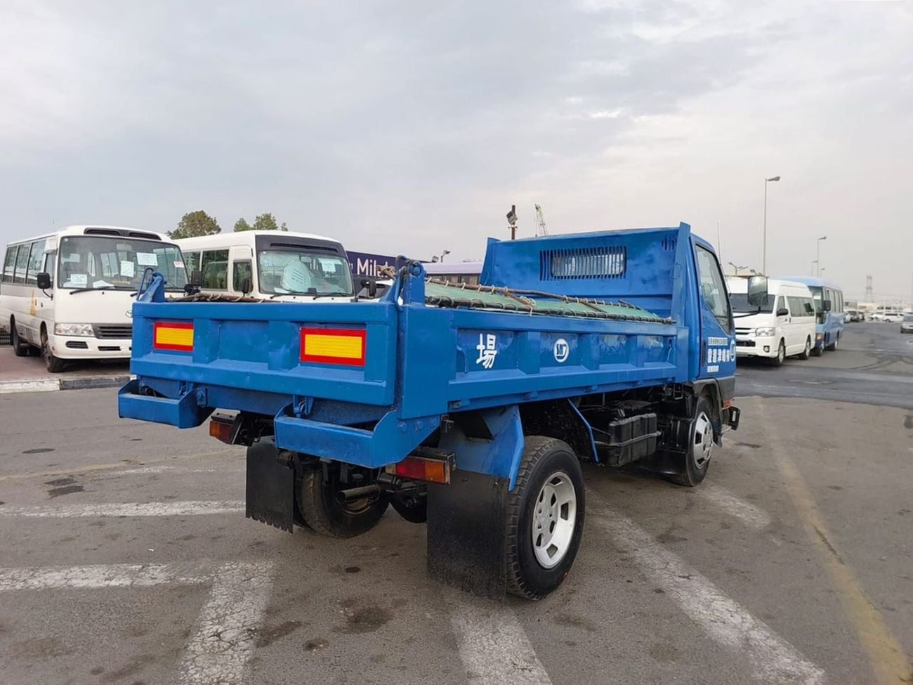 Mitsubishi Fuso Canter (RAMADAN OFFER) MITSUBISHI CANTER TRUCK RHD 1994 MODEL 4.6 L DIESEL MANUAL(PM00885)