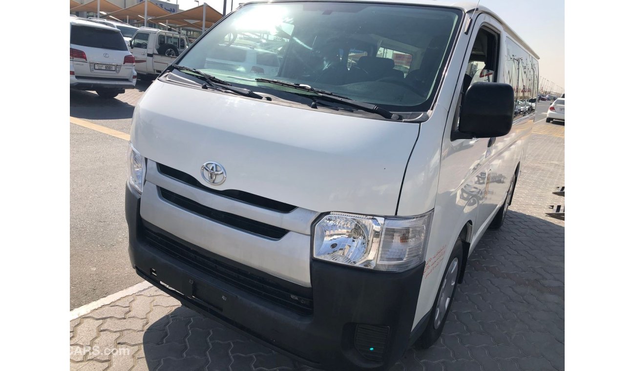 Toyota Hiace 15 str,Model:2015.Excellent condition