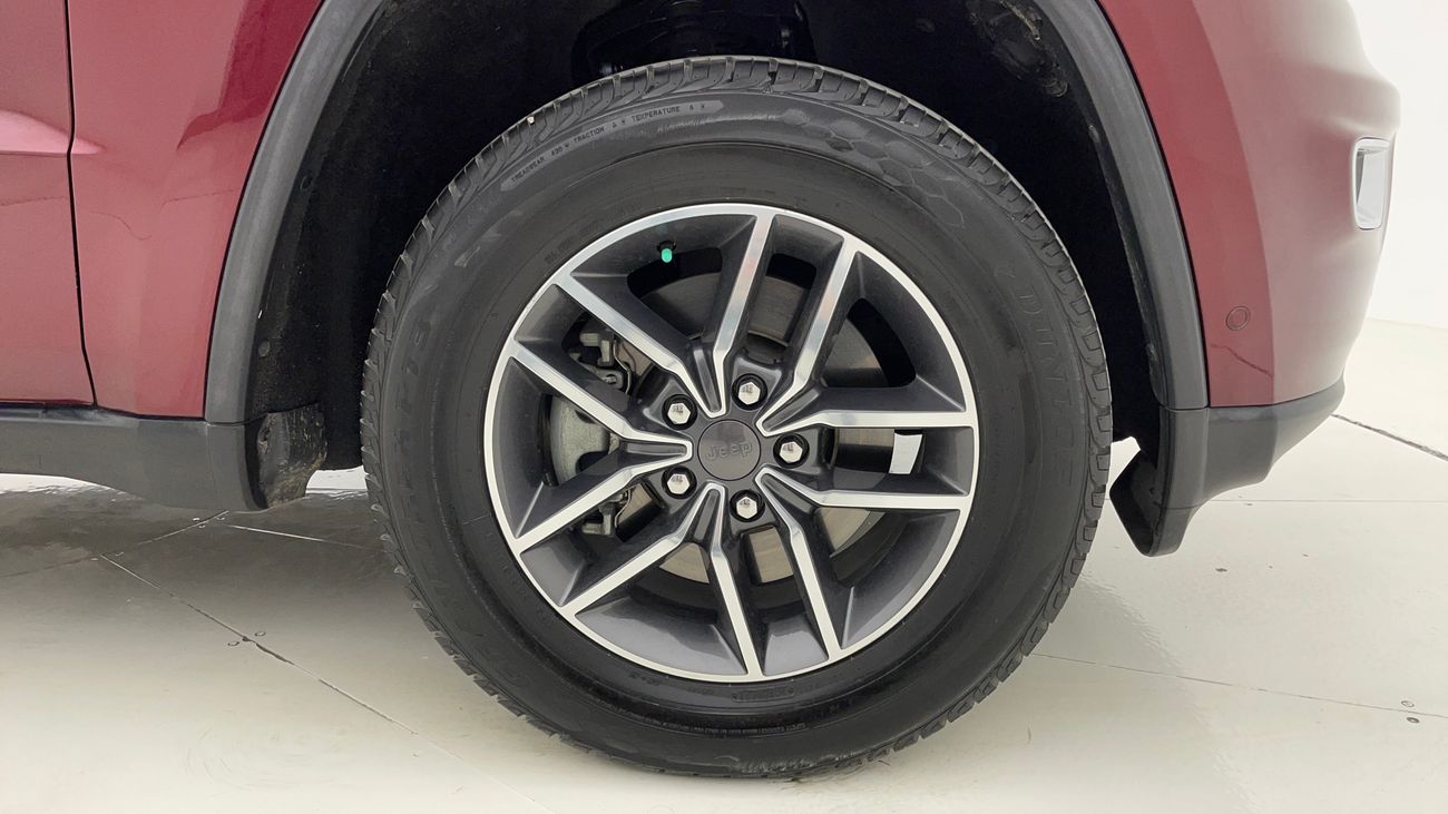 جيب جراند شيروكي LAREDO 3.6 | بدون دفعة مقدمة | اختبار القيادة في المنزل